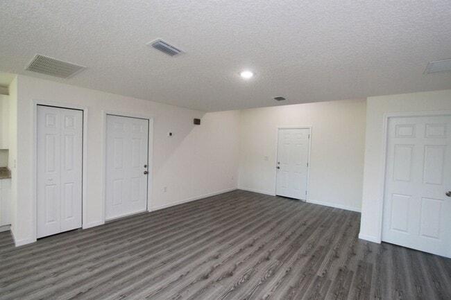 Building Photo - AWESOME 4 BD/2BA Home in Palm Bay!!