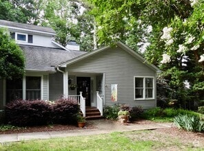 Building Photo - 531 Weathersfield