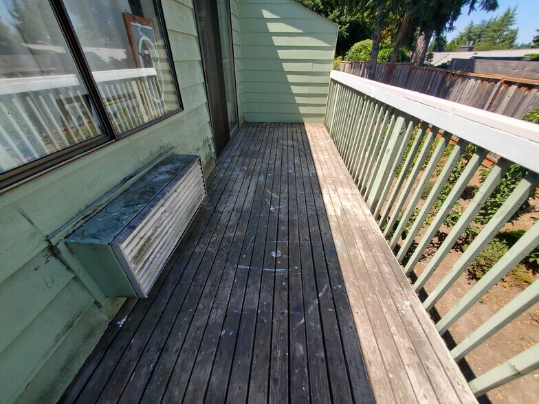 Building Photo - 310 S 174th Pl