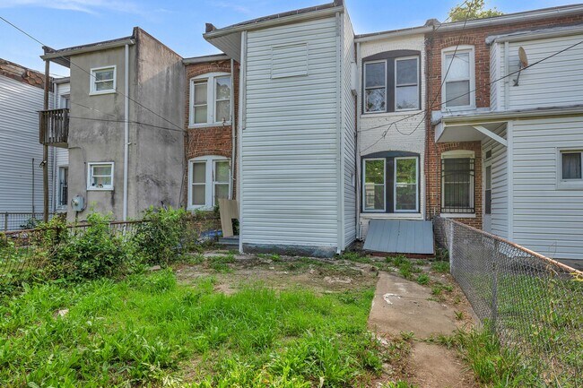 Building Photo - 510 Edgewood St