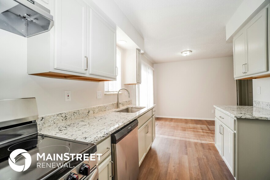 Building Photo - 5761 Ricardo Dr