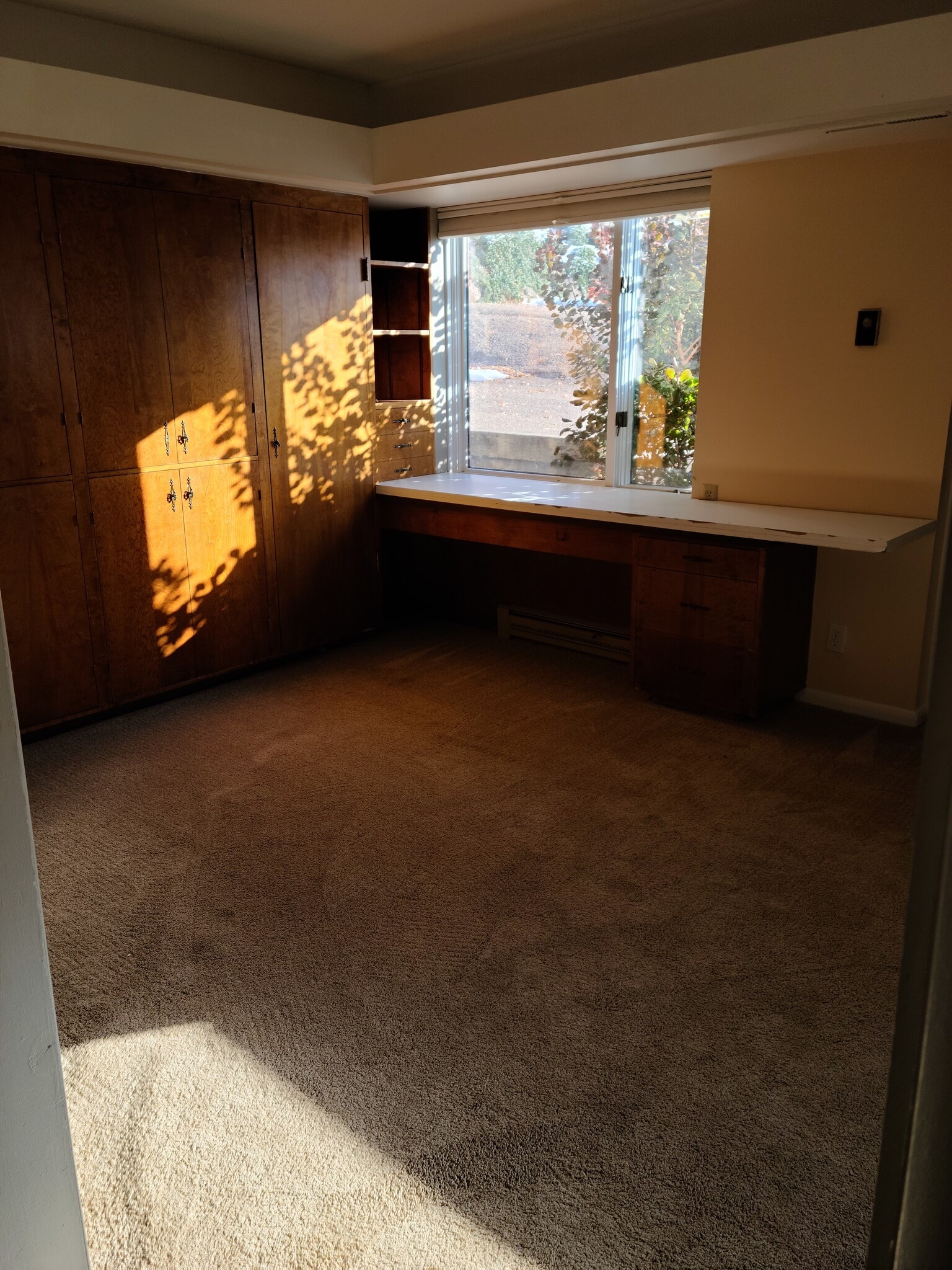 Den / Library / man cave / bonus room - 104 Stanford Ave