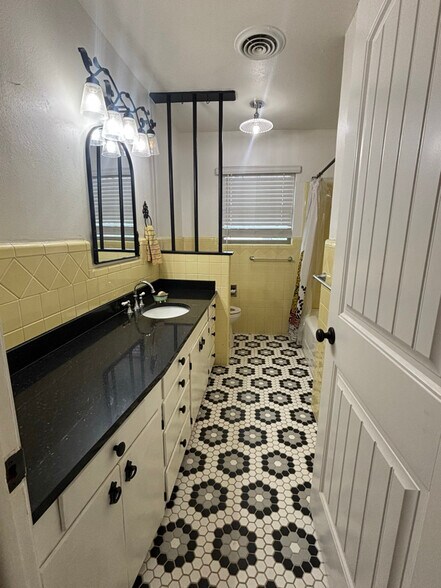 Building Photo - 1201 Scotland Ave