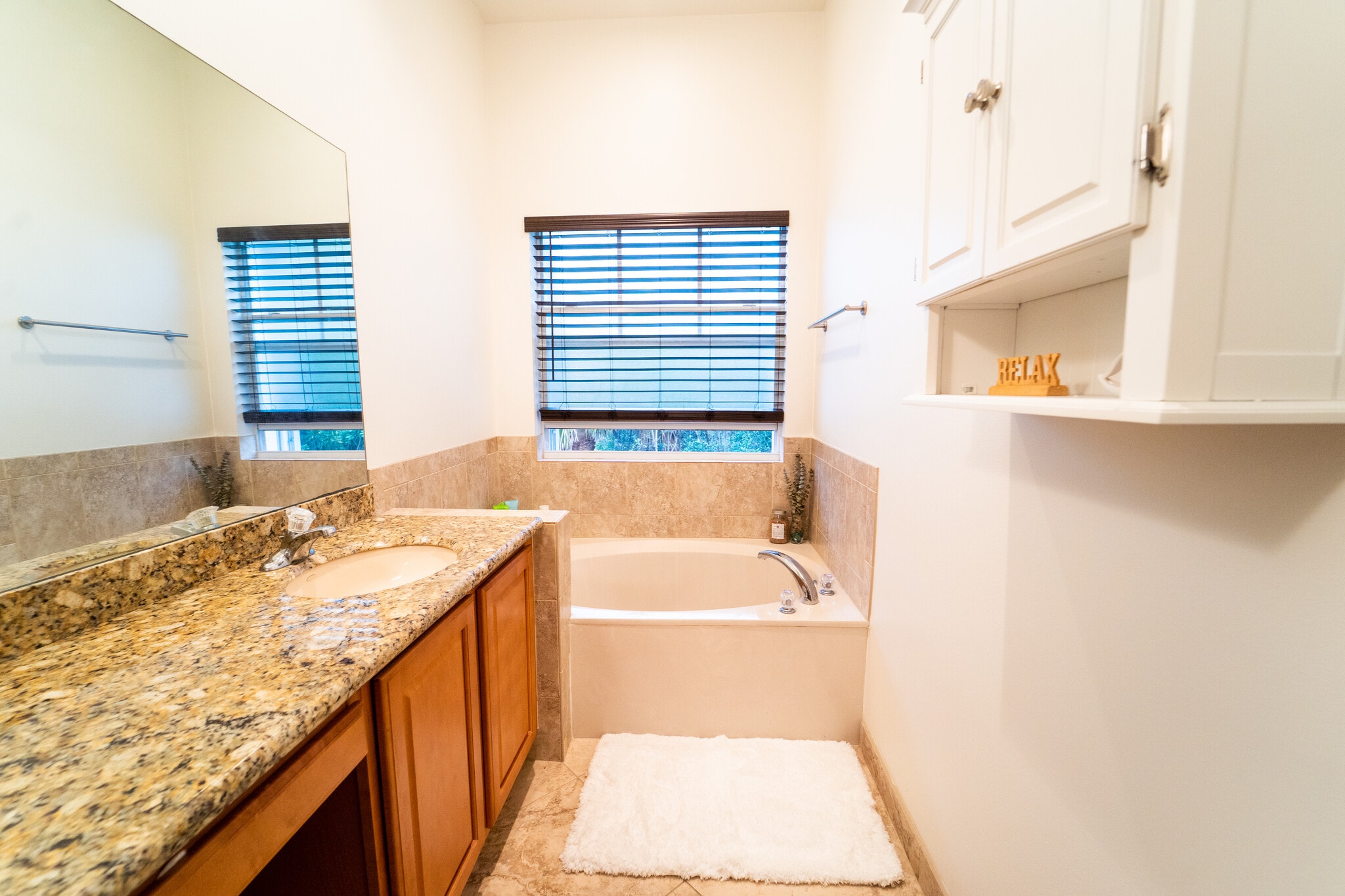 Building Photo - 3401 SW Sawgrass Villas Dr