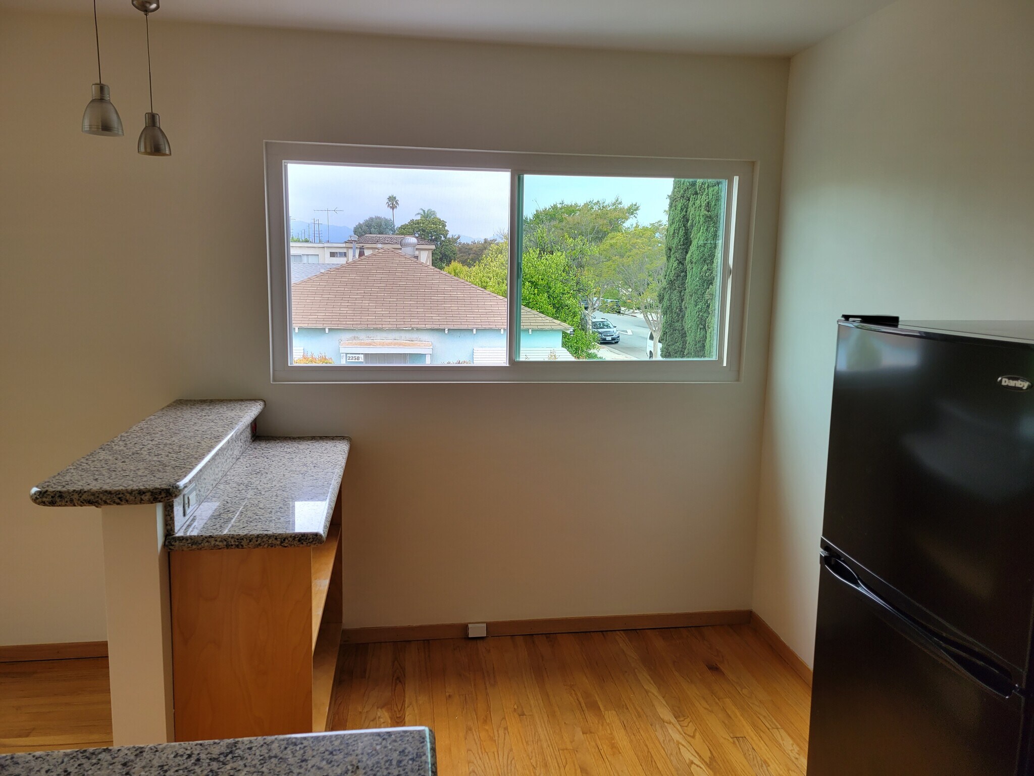 Kitchen/Breakfast Nook - 1837 Pearl St