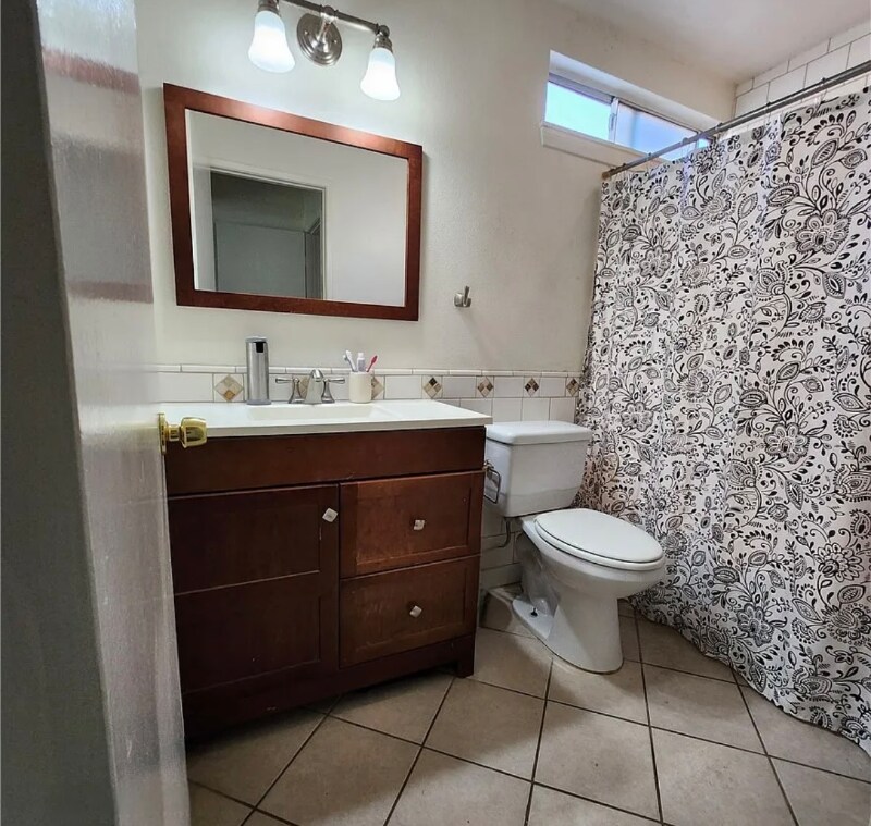 Building Photo - 738 Trixis Ave