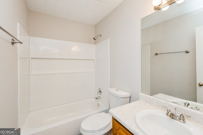 Building Photo - 65 Laurel Ridge Ct