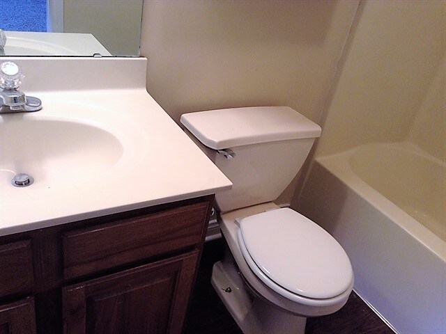 Building Photo - 1207 Meadowood Dr