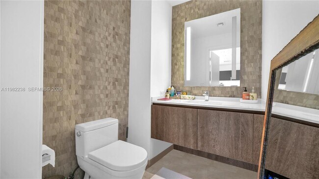 Building Photo - 88 SW 7th St