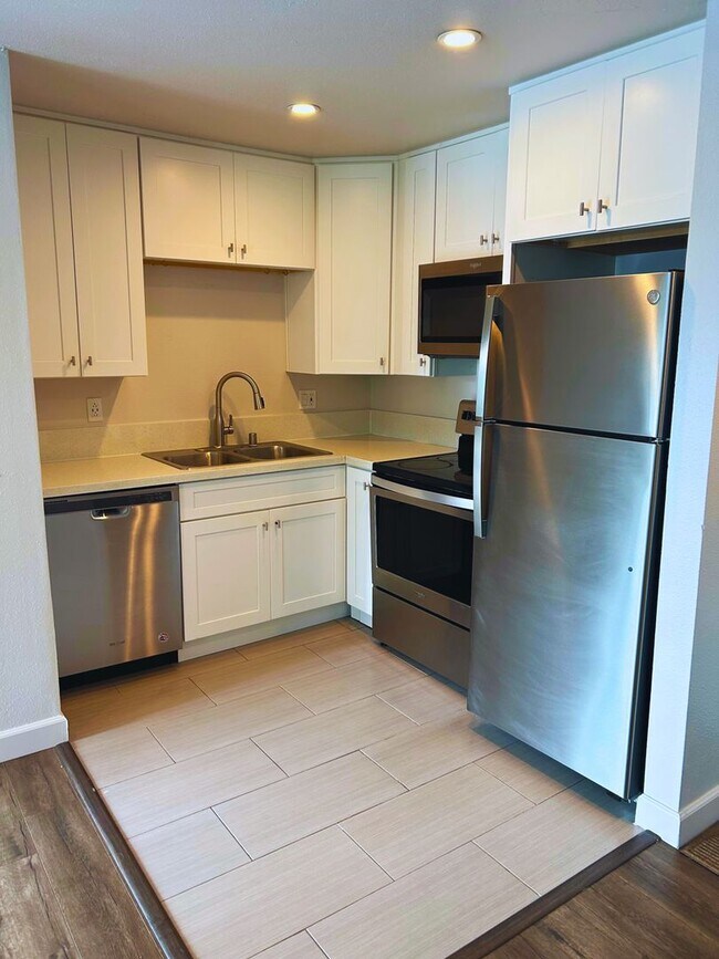 Building Photo - 4120 Third Ave