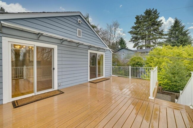 Building Photo - 1703 NE 91st St