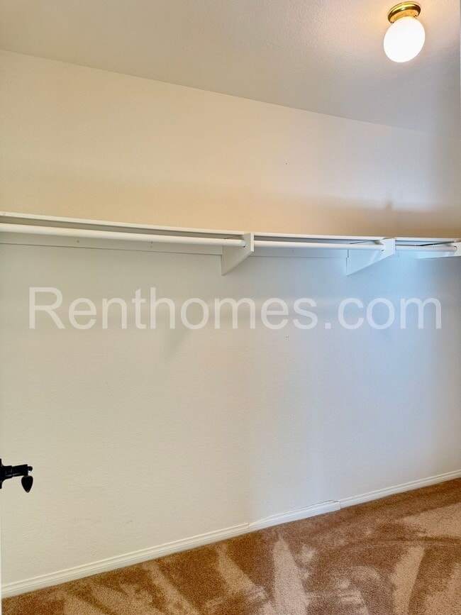 Building Photo - 14265 Marianopolis Way