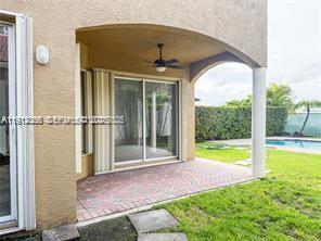 Building Photo - 1621 Diplomat Dr