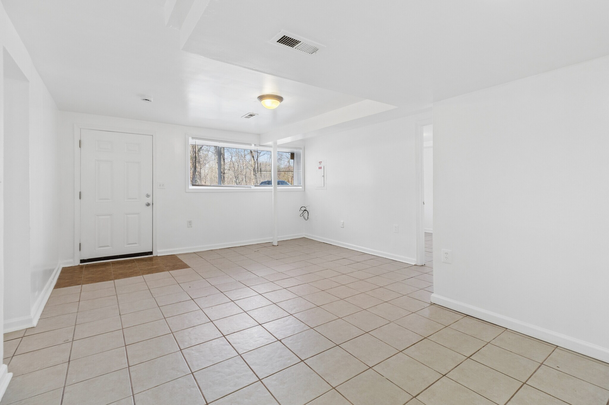 Building Photo - 407 Lebaum St SE