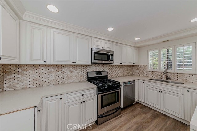 Building Photo - 1113 Steinhart Ave