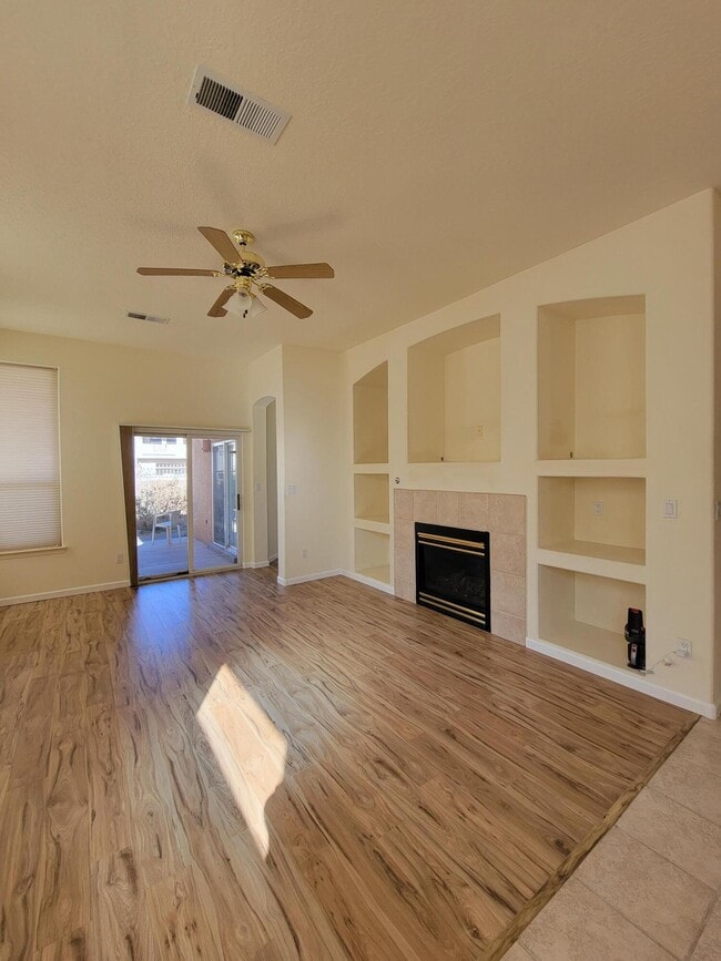 Building Photo - 6323 Goldfield Pl NE