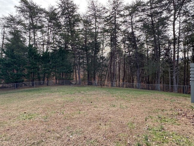 Building Photo - Beautiful!!!! Move in Ready!