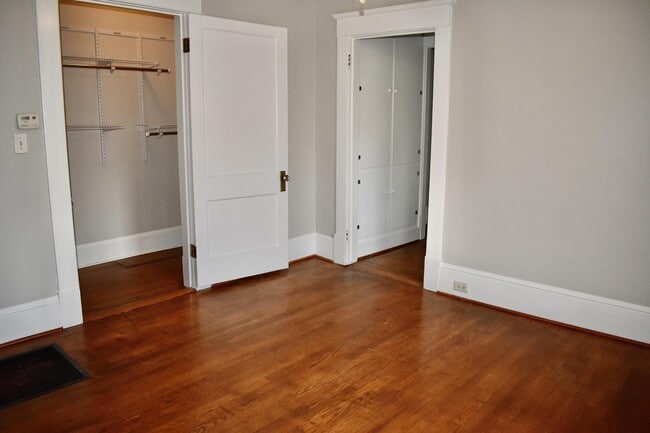 Building Photo - 929 Church St