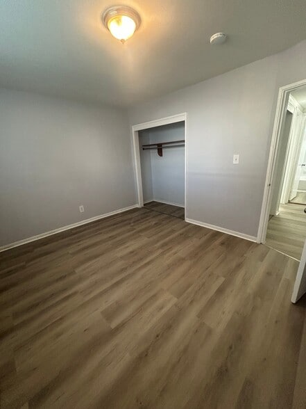 Building Photo - 14520 Milverton Rd