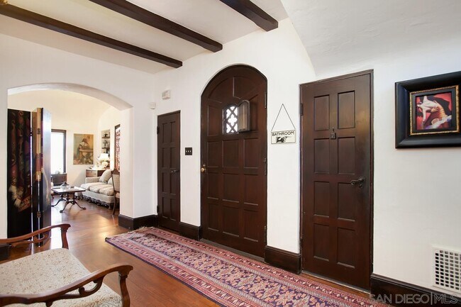 Building Photo - 815 Alameda Blvd