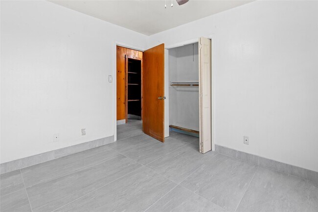 Building Photo - 18125 FM 1484 Rd