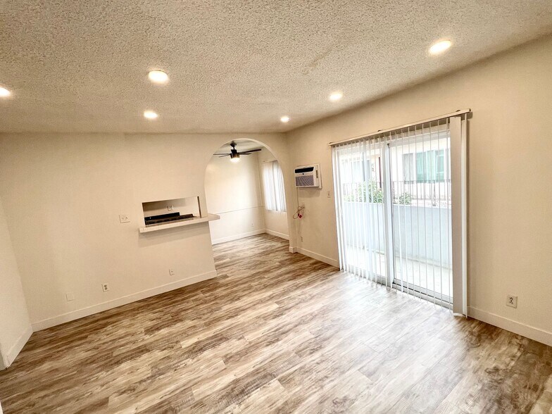 Building Photo - 12236 Pacific Ave