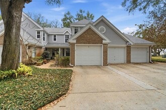 Building Photo - 2201 Coach House Blvd