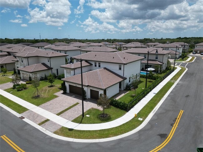 Building Photo - 12336 Green Oak Dr