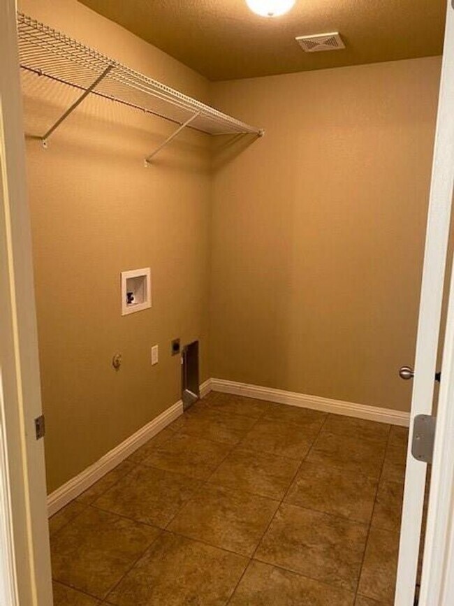 Building Photo - 3113 Weave Ct