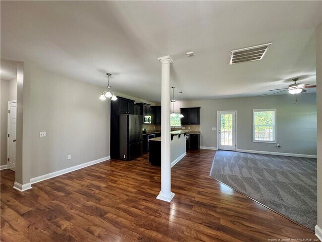 Building Photo - 112 Palmate Ct