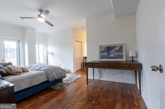 Building Photo - 2161 Peachtree Rd NE