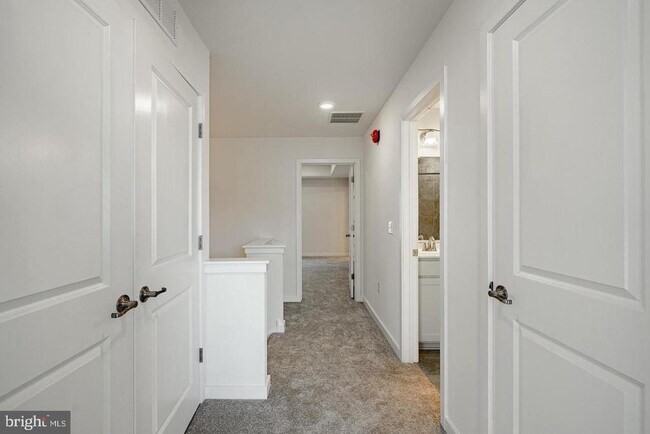 Building Photo - 1832 Boulder Dr