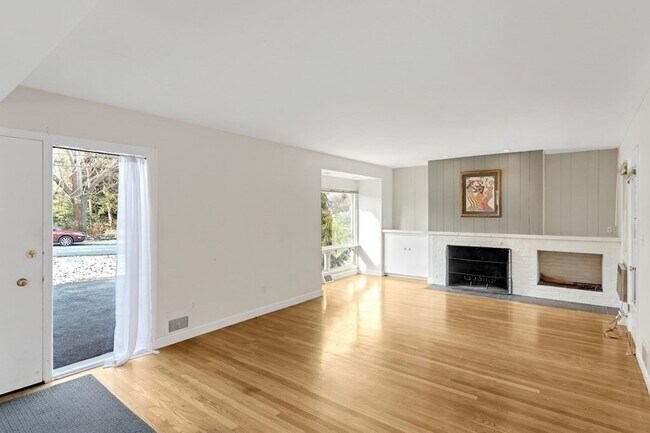 Building Photo - 34 Karlton Cir