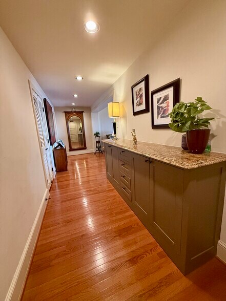 Building Photo - 7701 Wurzbach Rd