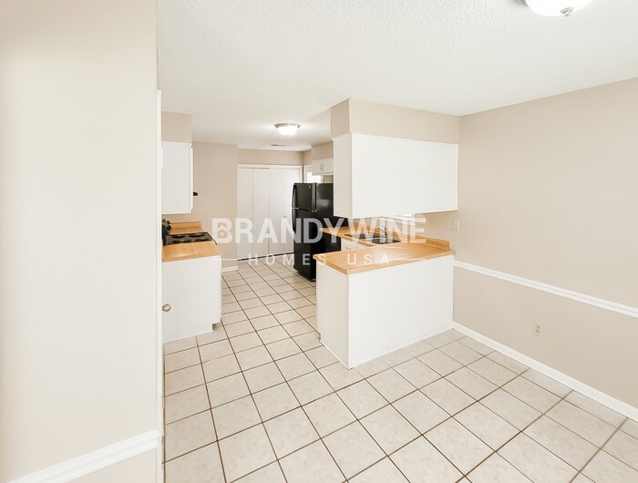 Building Photo - 4087 Friendly Way