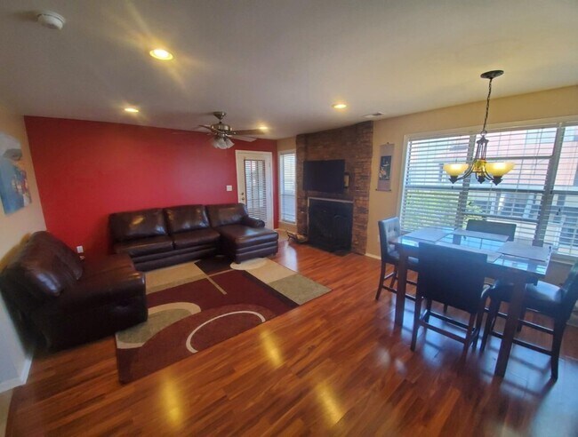 Building Photo - 452 Tournament Dr