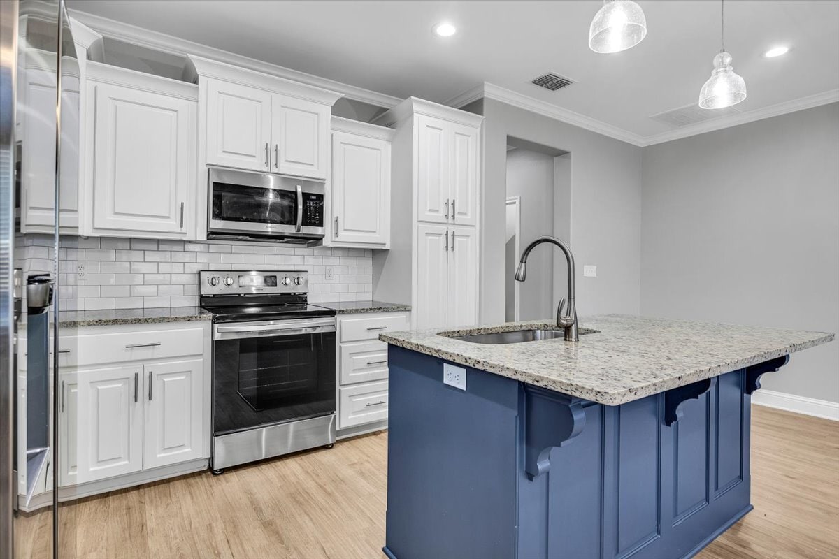 Kitchen - 10670 Washita Dr
