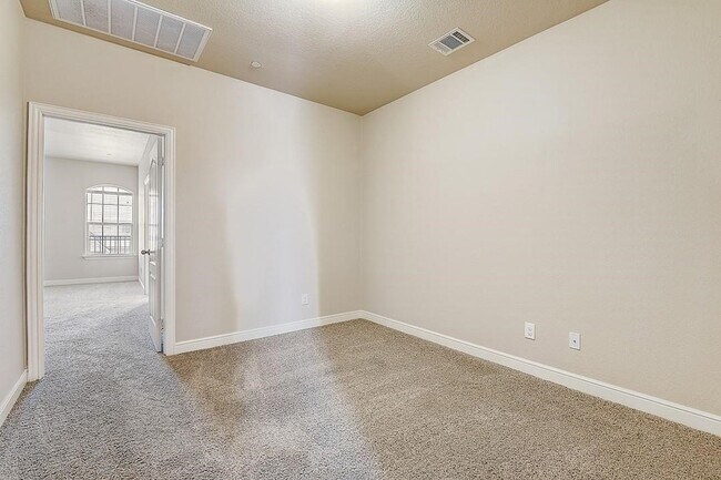 Building Photo - 2518 Adam Ln