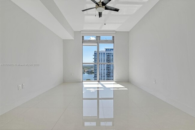 Building Photo - 17301 Biscayne Blvd