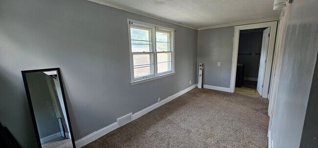 Building Photo - 3358 N Upton Ave