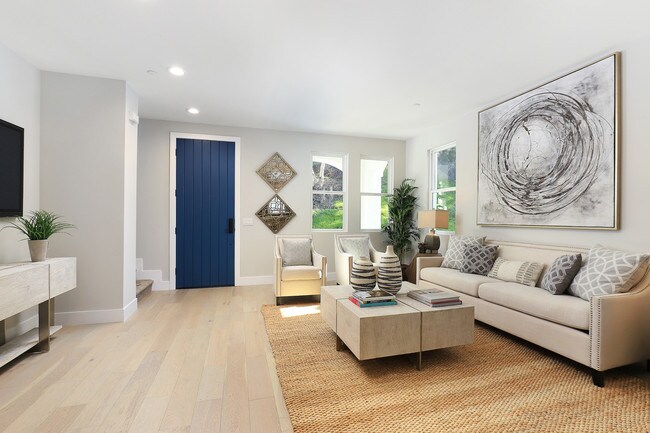 Building Photo - 15 Brookline Way