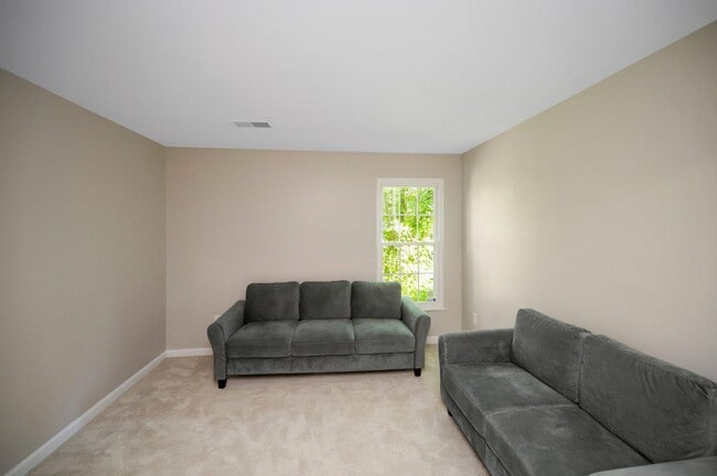 Building Photo - 9705 Becker Ct