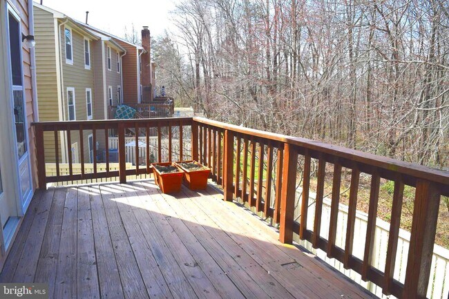 Building Photo - 1549 Autumn Ridge Cir