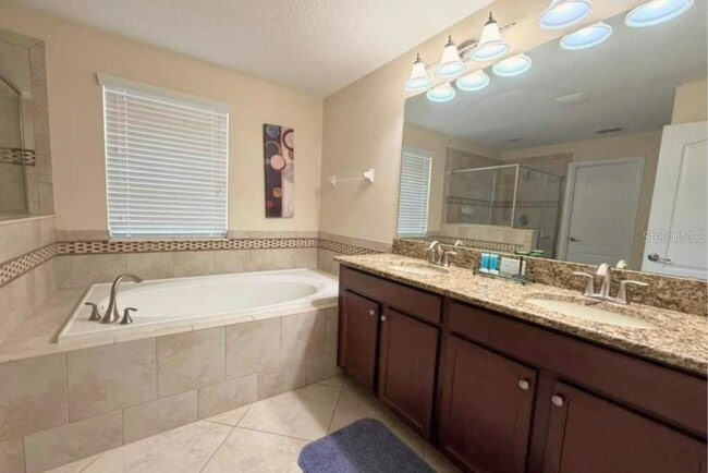 Building Photo - 1423 Wexford Way