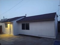 Building Photo - 2470-2472 Iowa Ave