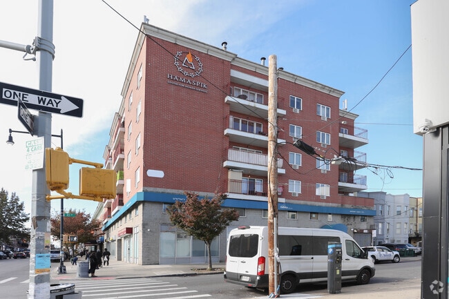 Building Photo - The Alexander Court Condominium