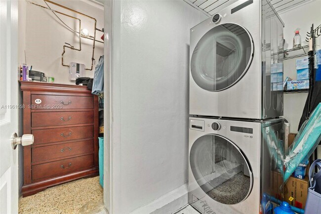 Building Photo - 8300 NW 35th Pl