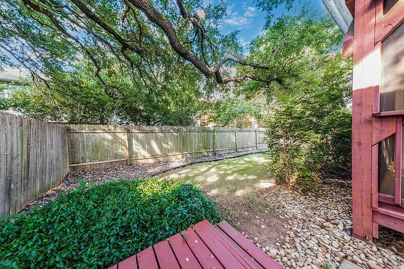 FRONT HOUSE Backyard - 4521 Merle Dr