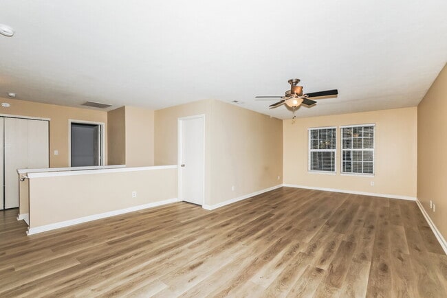Building Photo - 14988 Lovely Dove Ln