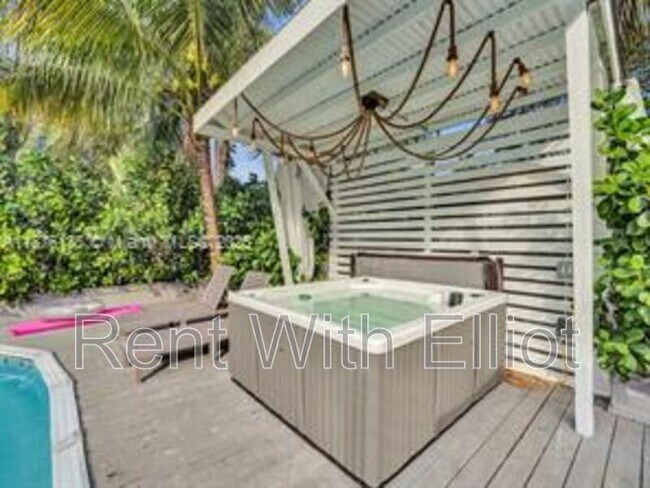 Building Photo - 3291 SW 44th St